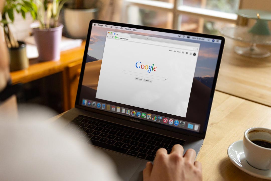 SEO ordenador con google